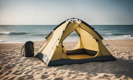 Tag et pop up telt med på stranden og forlæng strandturen med hele familien
